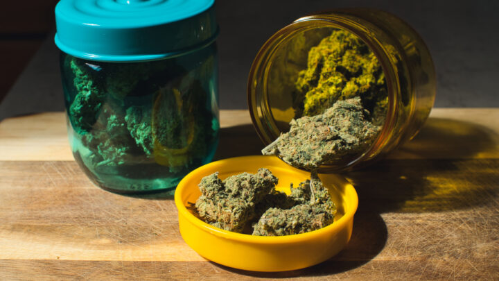 Comment effriter la moon rock CBD : conseils et recommandations